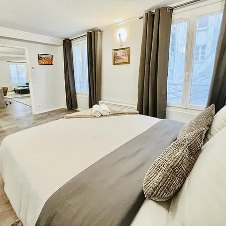 Apartment Luxury Saint-honore - Rentaway Paris